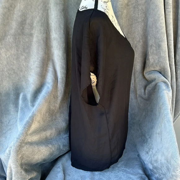 Eyeshadow Black Blouse‎ - Picture 3 of 4